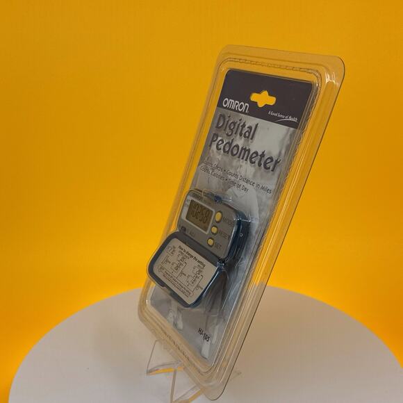 Copied - Omron Pedometer - Track Steps Without a Smartphone! - Picture 8 of 16